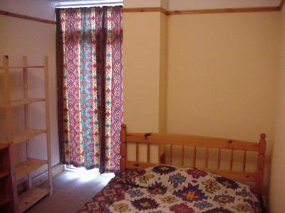Summerfield Ave Grd Flr Middle Double Bedroom, Room 4